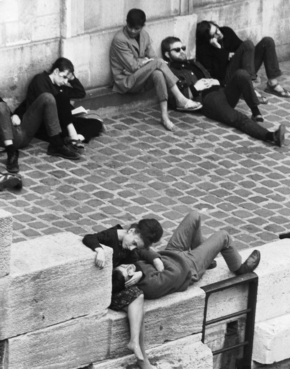 0100110111011100010:   Parisian beatniks hang out on bank of the Seine, 1963 by Alfred