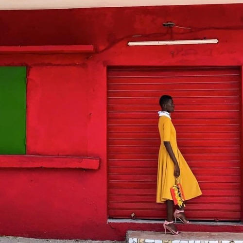 apif: Loveeee all this RP via @fashionafricanow | design by @mimiplange . . #fridayy #tgif #colorpop