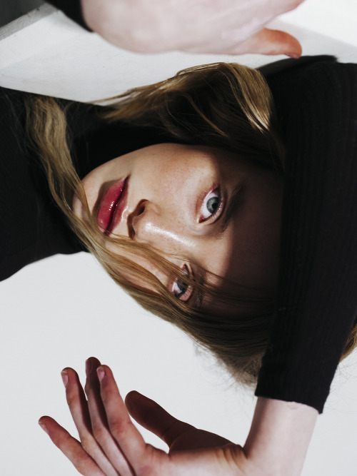 honeyok: Bonnie Bond @ Models1 shot by Chloé Le Drezen
