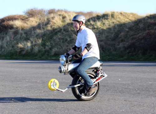 John Dingley&rsquo;s original self-balancing #unicycle – called the Lunar Rover is built around a 30