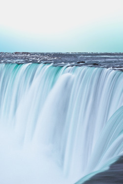 man-and-camera:   Niagara Falls ➵ Luke Gram  