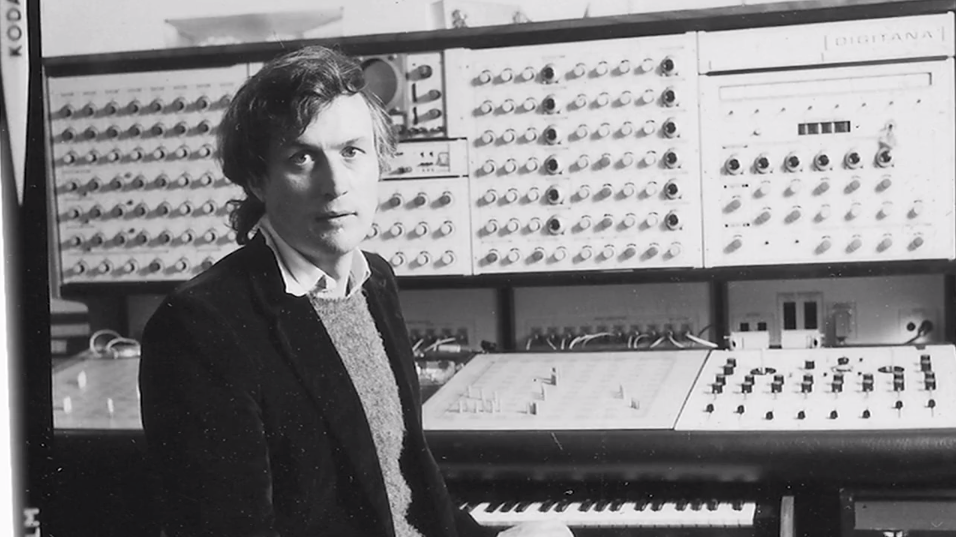cococonk:  Peter Zinovieff  “British engineer and inventor of Russian ethnicity,