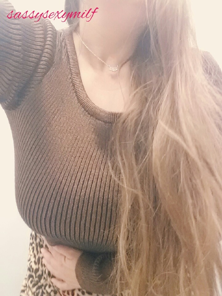 insatiablelondonlass23:  sassysexymilf:  “Two things you will never have to chase: