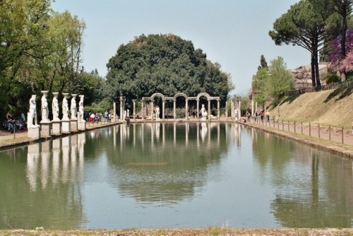 malemalefica:The Villa Adriana, is one of the most famous Roman archaeological complexes. It is loca