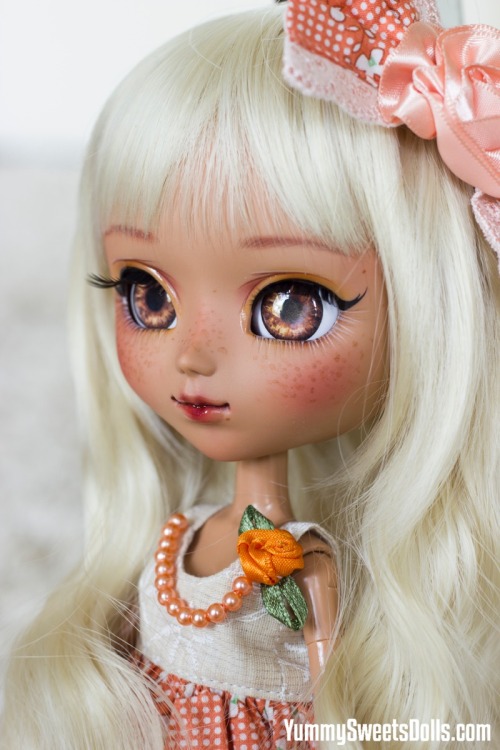 Hawaiian Pineapple Upside Down Cake Pullip &lt;3www.yummysweetsdolls.etsy.comwww.yummysweetsdoll