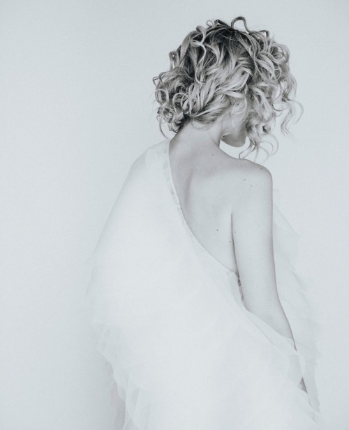 french-broccoli: madnanc: JFC Evelyne. Photography by Sara-Maude Photographie Holy Jesus