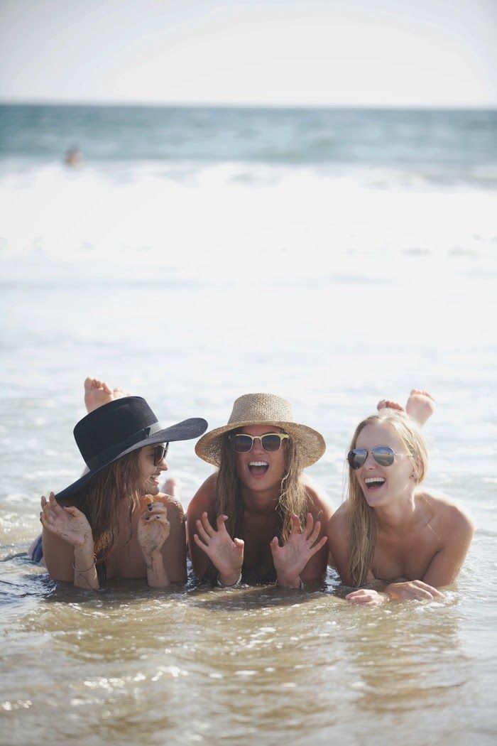 “Maggie and Milly and Molly and Maywent down to the beach (to play one day)and