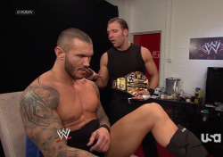 fergaldevittsprincess:  jasindarkblood:  ♥ Dean Ambrose trying his hardest not to give Randy a Massage ♥  Even Dean can’t resist the sexiness that is Randy!!Also…look at that thigh!  RAWR!