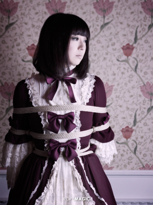 ropemagic: “ToyGirl&ldquo; via ROPE MAGiC 新作「ToyGirl（玩具少女）」公開しました。 機材：PENTAX K-5、PENTAX DA