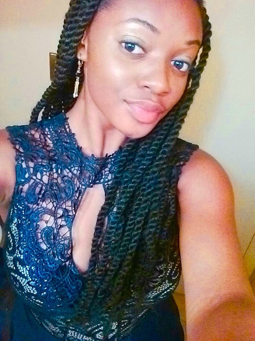 inmydreamsiroam:Happy blackout ✊