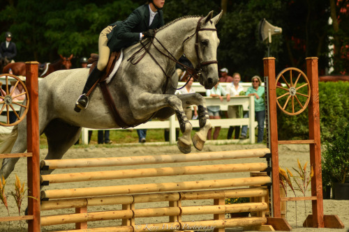 Kerry is a young photographer known for publishing competiton shots on Tumblr. Her equestrian world 