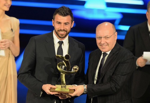 blogkhaledlb90:  Happy birthday to Juventus best defender Andrea Barzagli, who turns 34 today. Juve record: 146 apps, 1 goal.