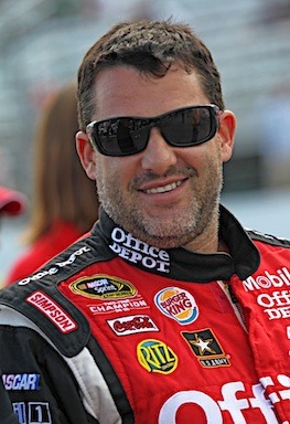 dadsnme:  Tony Stewart :) SOOO HANDSOME! Follow ME at http://dadsnme.tumblr.com/
