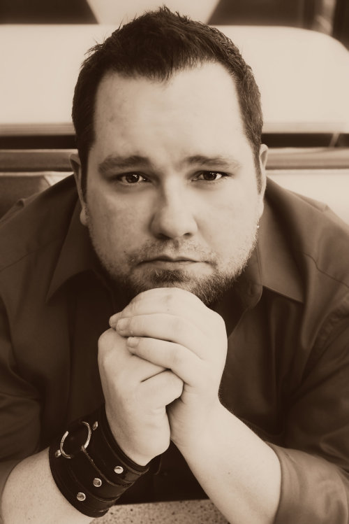 dougevil:  From a photoshoot I just did. Possibly my new headshot. Forgive the vanity- after the week I’ve had. I deserve to feel pretty. 