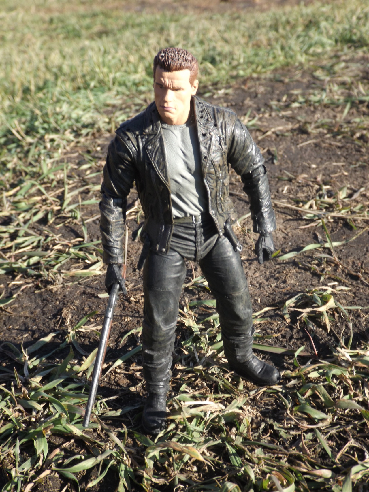 richard-is-bored:  Ultimate T-800 Outside 