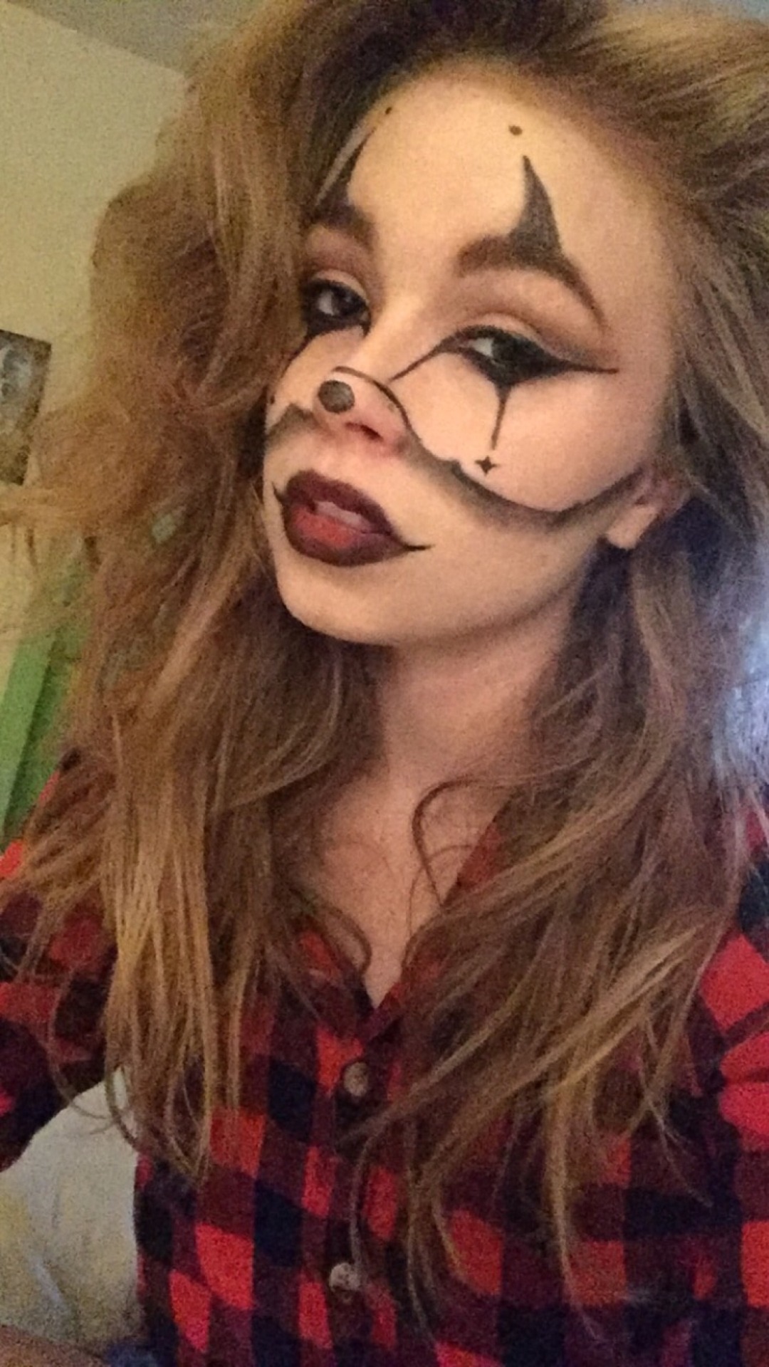 cheapwinedrunk:  simoner-boner:  cheapwinedrunk:  catch me this Halloween [they/them]