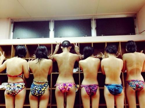 singaswimsuit: 【フェチ】素人女子限定の「競泳水着」画像が集まるスレ！グラビアなどのプロはＮＧンゴｗｗｗ