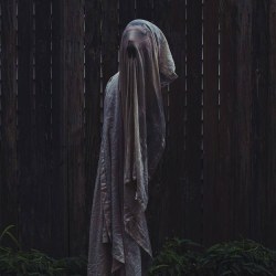 kiddmaverick:  nombredeguerra:  sixpenceee:This is the work of Christopher McKenney, a conceptual artistfrom Pennsylvania. He calls his photography style “horror surrealist”.  dope.  This is dope