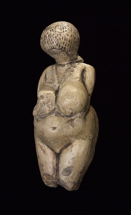 magictransistor:Venus Figurines from the European Paleolithic Era; c. 25,000-40,000 BCE. Venus of Do