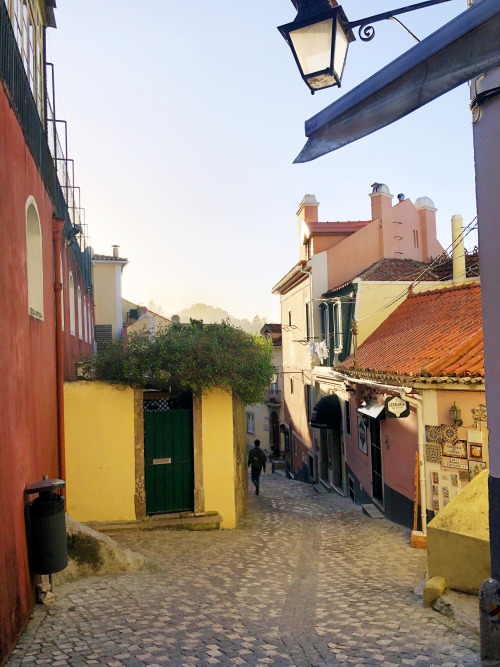 largo do terreirinho, sintra, portugal