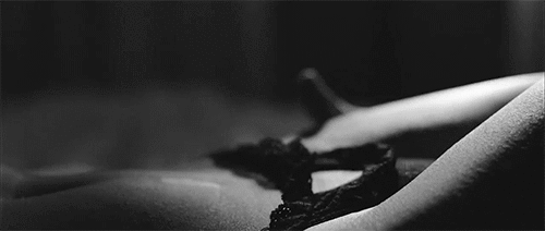 Se tu sapessi,Dio, che per conoscere una donna  bisogna amarla, bisogna entrare nelle