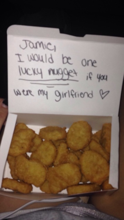 myheaddisananimal:Girls don’t want roses, they want a 20 piece mcnugget. Straight boys need to get t