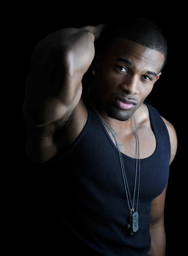 nubiannudaveritas:  Say hello to 26 year old, 5’7” 169-lb., Maurice Wolfe. 