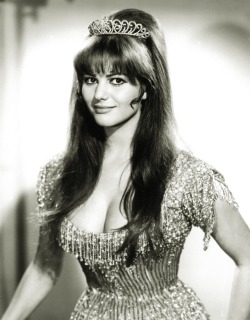 doraemonmon:  Claudia Cardinale