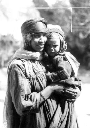 nostalgerie: Berber mother with son in Algeria by Mennonite Church USA Archives on Flickr.