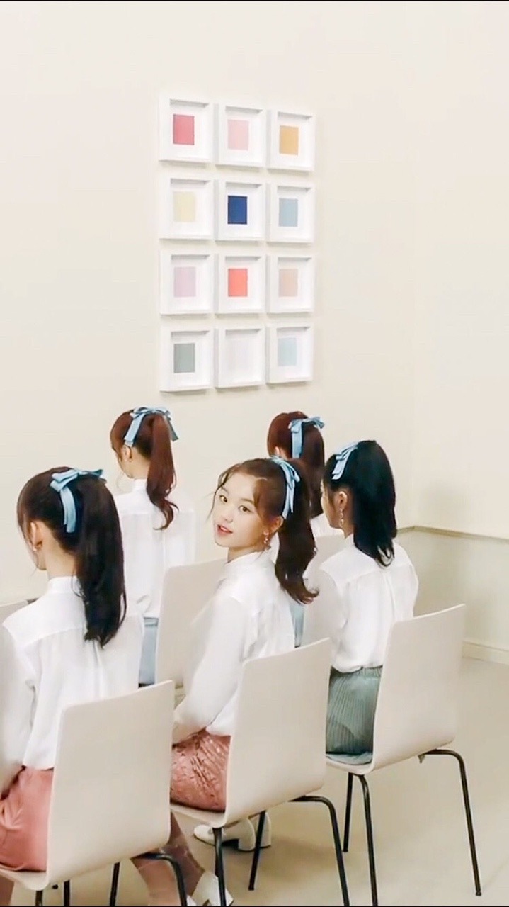 idol48:  IZ*ONE - La Vie en Rose (Verticle MV) asethetics 3/3