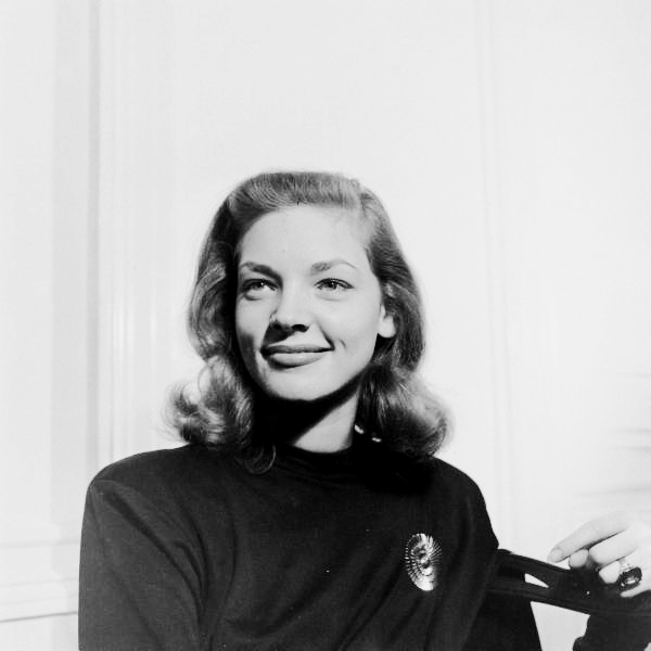 longtallsallyd:  Lauren Bacall photographed by Nina Leen, 1945.