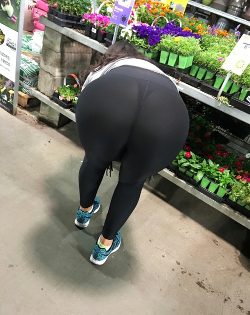 seethruyoga: watchmecreeponyou:Pervfect see thru. Love that fat ass I’ve looked everywhere an