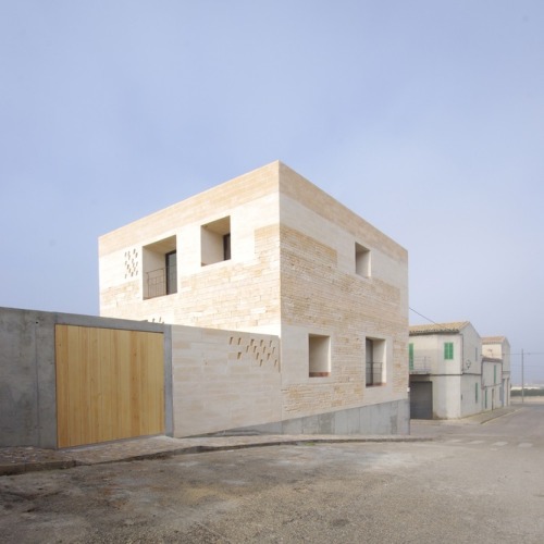 Jordi and África’s Home / TEd’A arquitectes / Montuïri, Mallorca, 2015