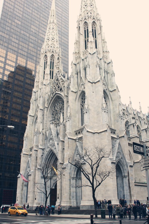 Photo Shoot: Christmas at St. Patrick&rsquo;s Cathedral!
