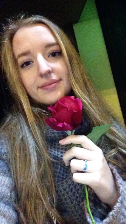 benjenstark:I found a rose on the footpath Thanks my gf Nature