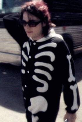genderofthenight:Tonight’s Gender of the Night is: Gerard Way’s skeleton onesie.