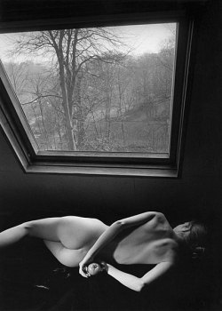 justine-36:  Normandie,1991 Jeanloup Sieff