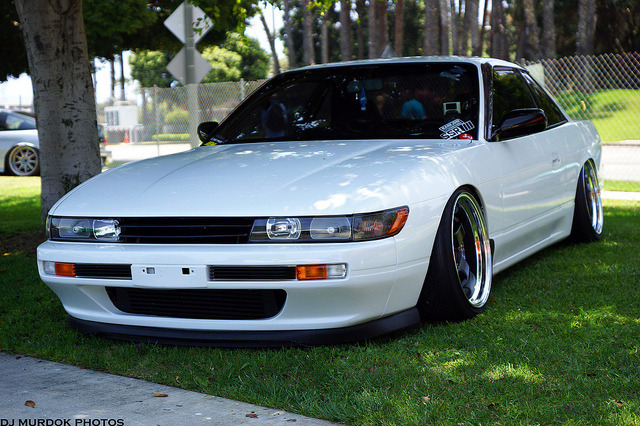 streetstance:  street stance  —socialq