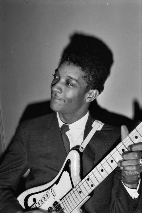 Wolf’s Main Man: Hubert Sumlin, 1964.