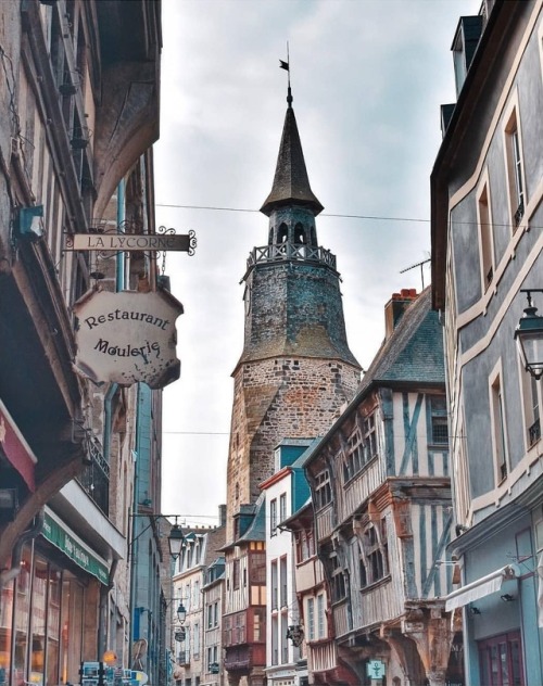 mariaslozak: The fifteenth-century watchtower above the half-timbered houses of Dinan, Brittany. The