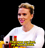 natashasromanofff:Scarlett Johansson Tries To Not Spoil Avengers While Eating Spicy Wings.
