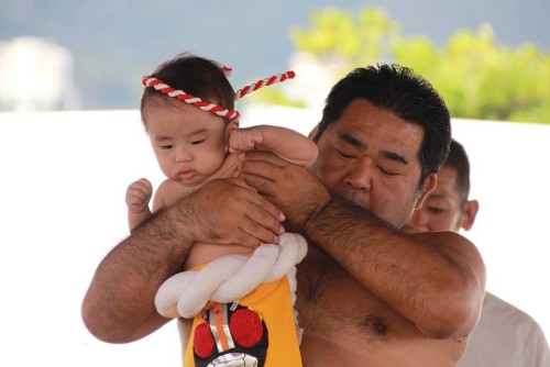 稚児土俵入り - 古仁屋, 瀬戸内, 奄美大島, 鹿児島Baby sumo ring debut ceremony - Koniya, Setouchi, Amami Ōshima, Kagoshim