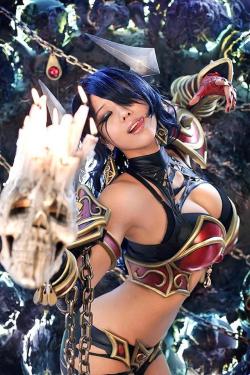 whybecosplay:  Queen of pain cosplay by tasha (spiral cats)