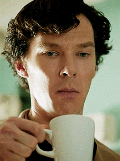 stephenstrvnge:Sherlock + his mouth thing