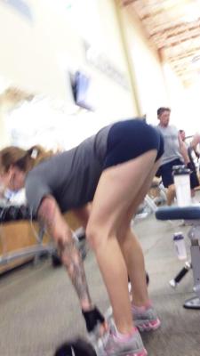 creepingforyou:  Gyming is always fun