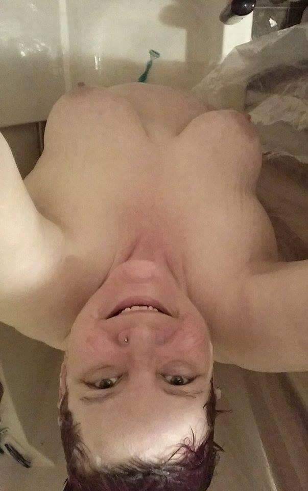 fat-white-girls:  Submitted by Madamalabaster - thanks!thank you for the submission!