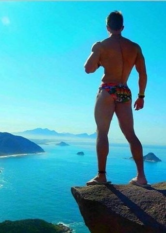 islandjon:  ISLANDJON - Come join the party on our hot tropical isle!  The very