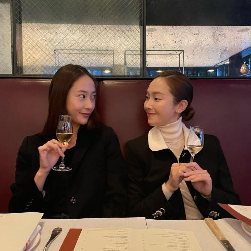 jessifanylove: jessica.syj: Cheers to my little birthday girl✨