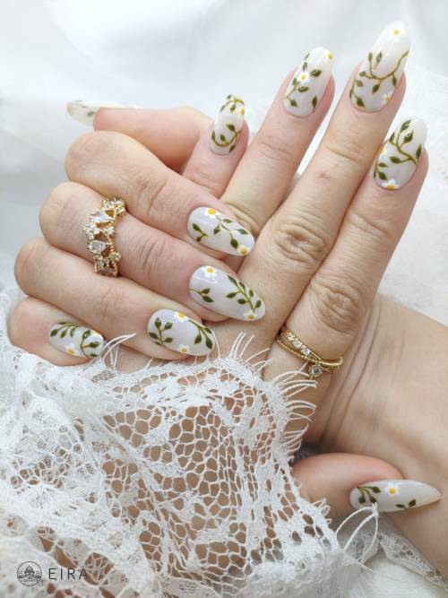 littlealienproducts:  Flower Press On Nails by  Eirahouse  
