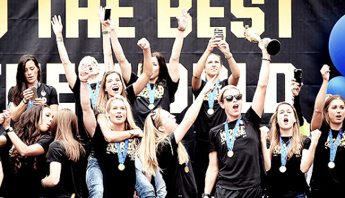 tjgoalshie: USWNT World Cup Championship Rally at LA Live  burn-the-ship look at Ashlyn Harris’ arms tho holy shit